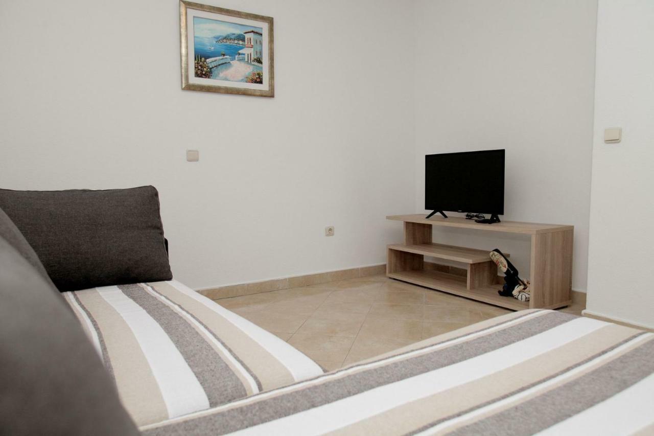 Apartments Maja - Sea View Trogir Exterior photo